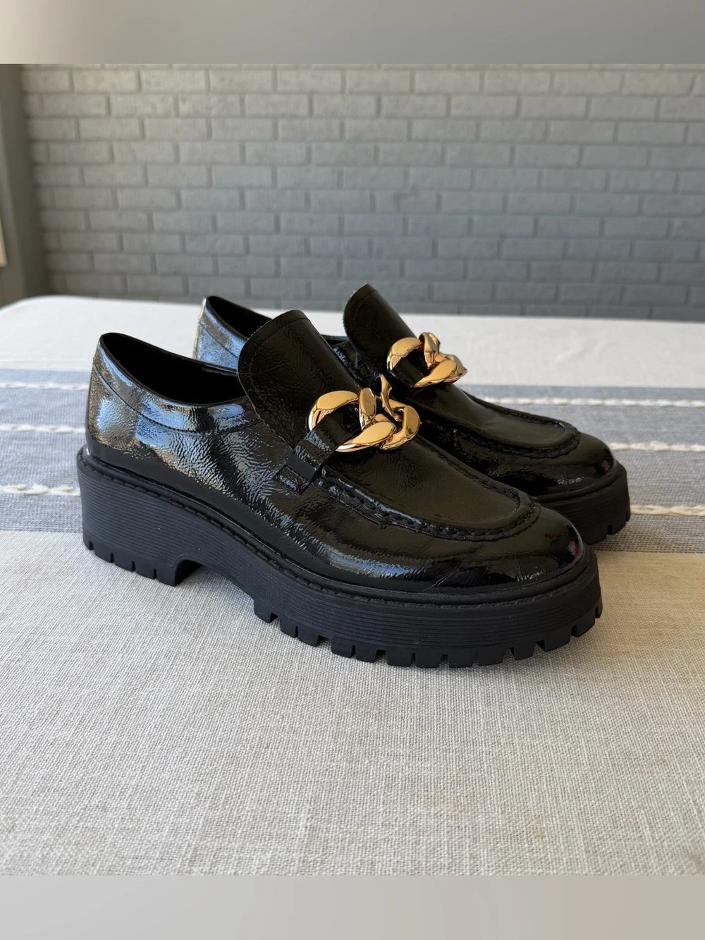 Steve Madden Malvern Chunky Platform Loafers Lug Sole Black Size 8.5 Gold Chain